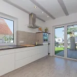Apartment Suedstrand Mit Terrasse, Kamin Und Sauna Sellin (Rugen)