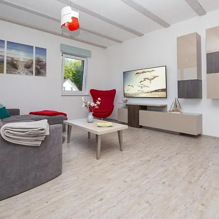 Appartamento Suedstrand Mit Terrasse, Kamin Und Sauna